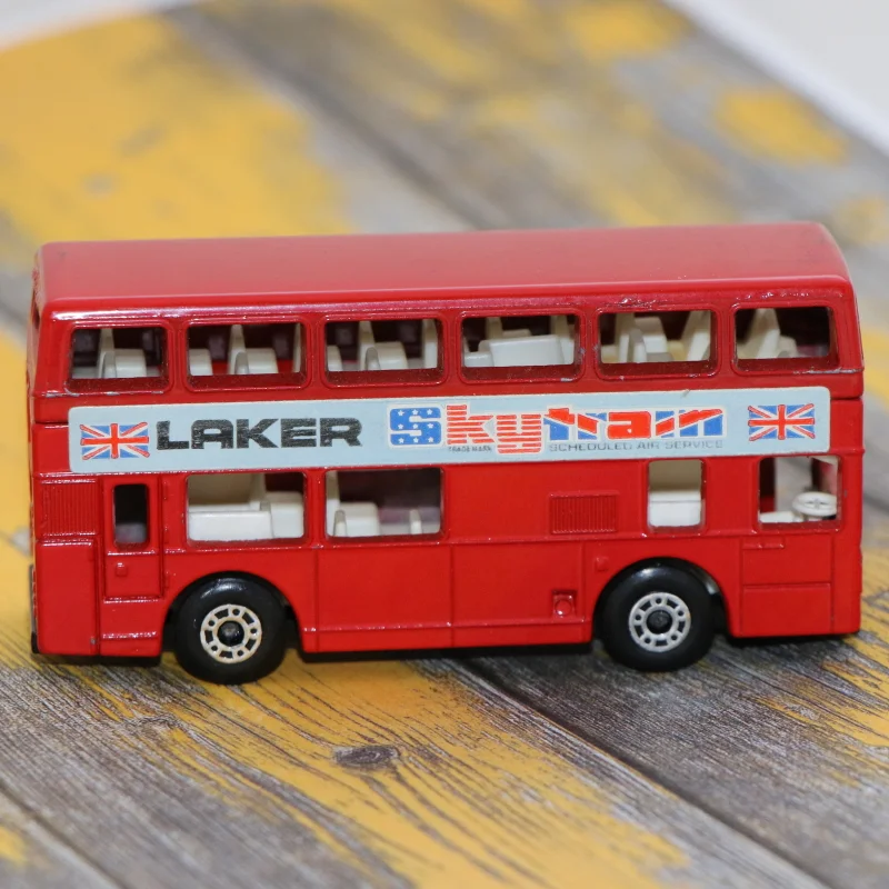 Matchbox MB17 London Bus Laker Skytrain Matchbox MB17 London Bus Laker Skytrain